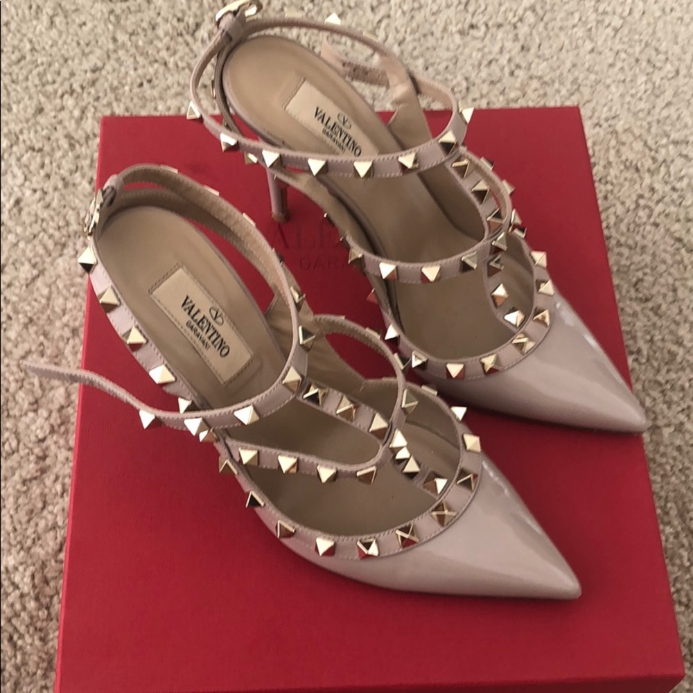 Valentino Rockstud Pump